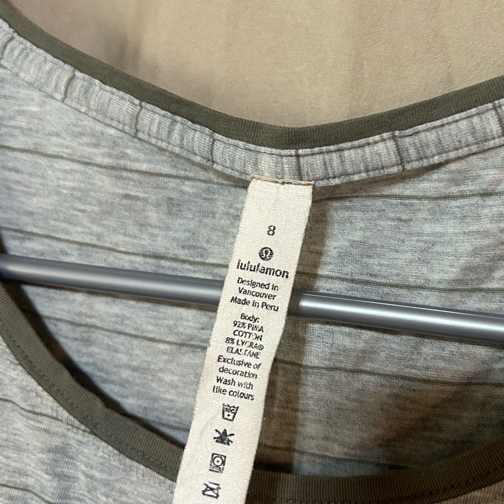 lululemon athletica Gray and Olive Short Sleeve Tee - Picture 2 of 3